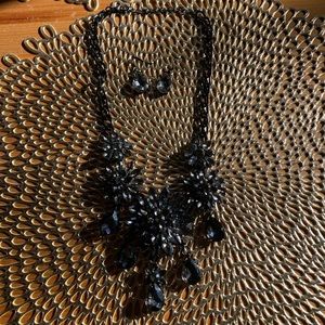 Dazzling Statement Necklace & matching Earrings